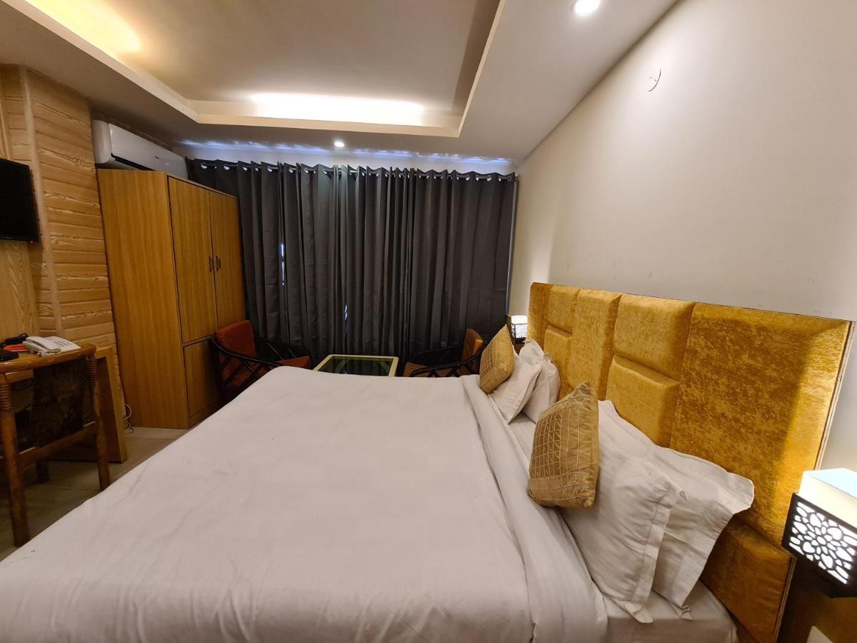Hotel Rajpur Heights Dehradun Extérieur photo